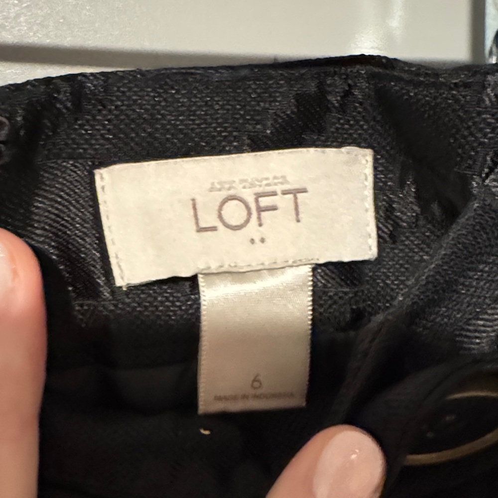 LOFT Black Houndstooth Mini Skirt - Picture 2 of 3